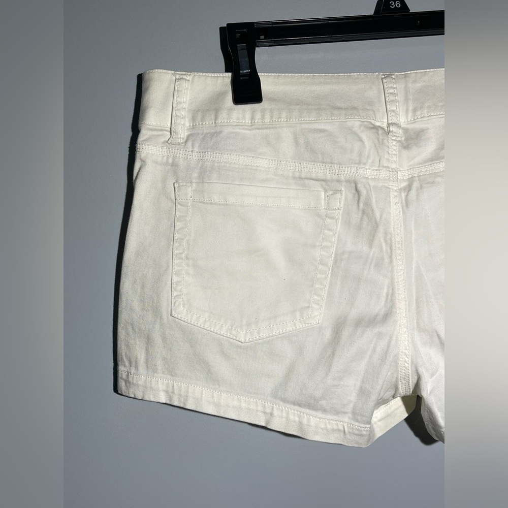 Guess White Jean Shorts Casual Style - Picture 6 of 12